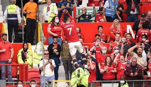 一个人的夜晚|4-1,曼联大胜!C罗首秀梅开二度,博格巴双助攻,林加德替补破门