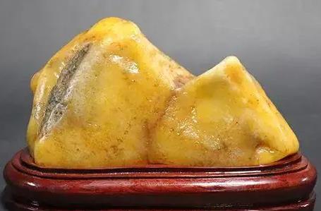 情微说 改名后身价暴涨？百元一车涨至上千万，如今沦为地摊货