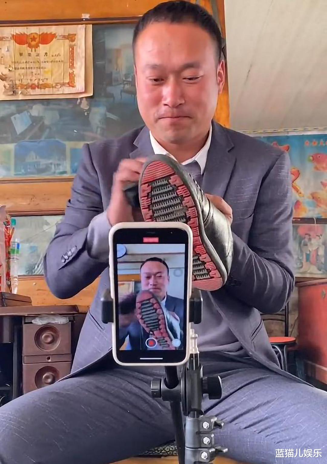 刘诗诗|“十年寒窗苦”不如做网红？张同学2个月圈粉千万，却遭央视“当头一棒”