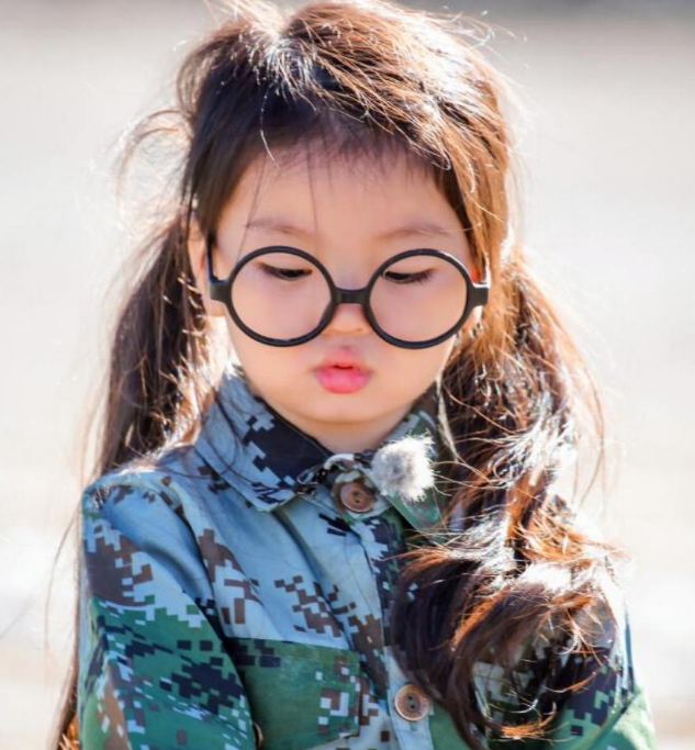 阿拉蕾|4岁就爆红全网的阿拉蕾,被预言会长残,如今颜值出人意料