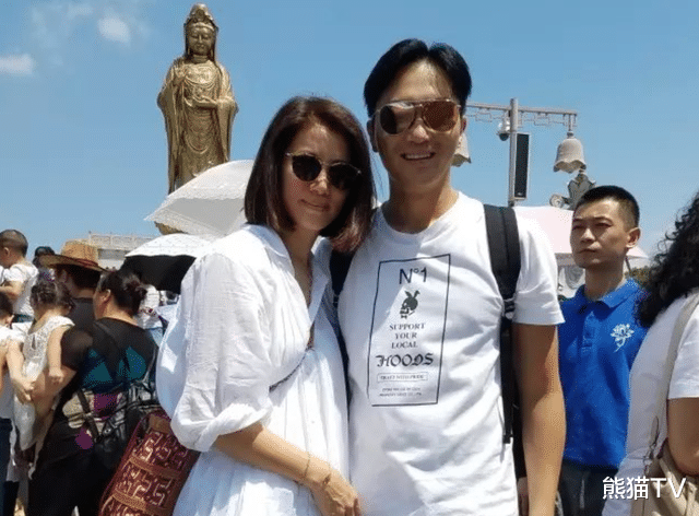 高秀敏|“最丑港姐冠军”袁咏仪：她这辈子的底气，都来自娘家