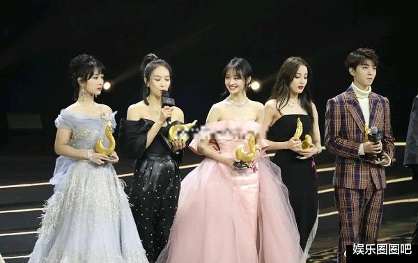 郑爽|郑爽被彻底封杀！出现一个镜头也被打马赛克，恐成圈内黑名单人员