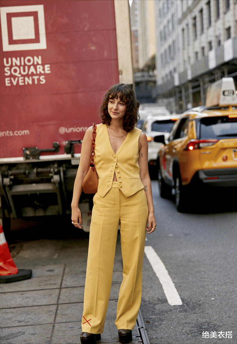 绝美衣搭|夏天穿阔腿裤，有哪些讲究？2个要点、3类鞋子风格，我赌你不知道