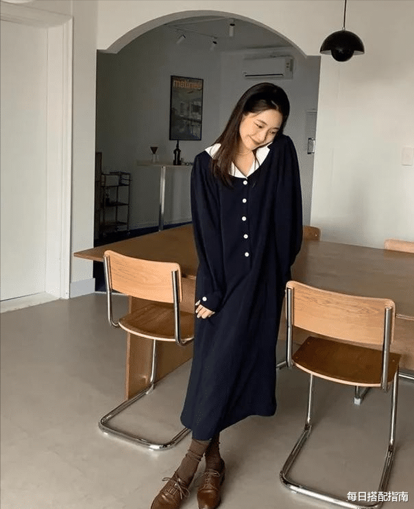 职业教育|日常穿搭简约随性就好，舒适时髦的早秋穿搭，上班、约会都能穿