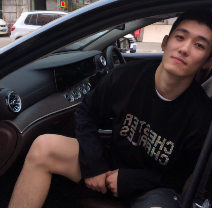 健身圈一哥|33岁的肌肉小狼狗，185cm篮球运动员，满身精肌痞帅味十足！