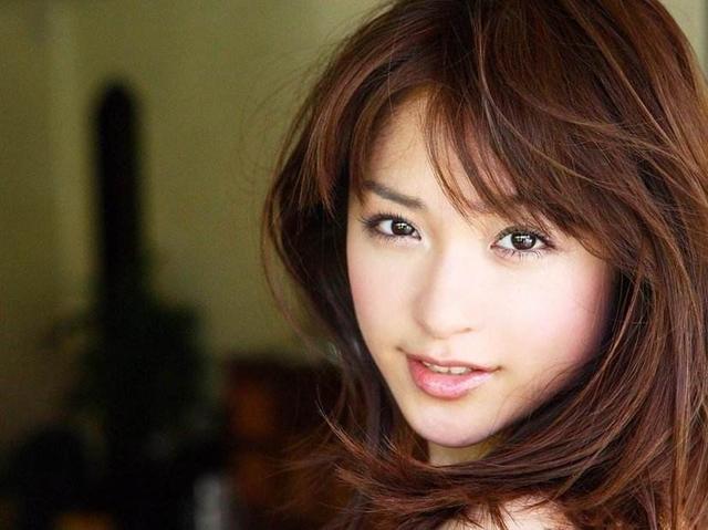 日本38歲女星從良後征婚800人報名，淘汰多金鮮肉，情歸43歲美容師-圖3