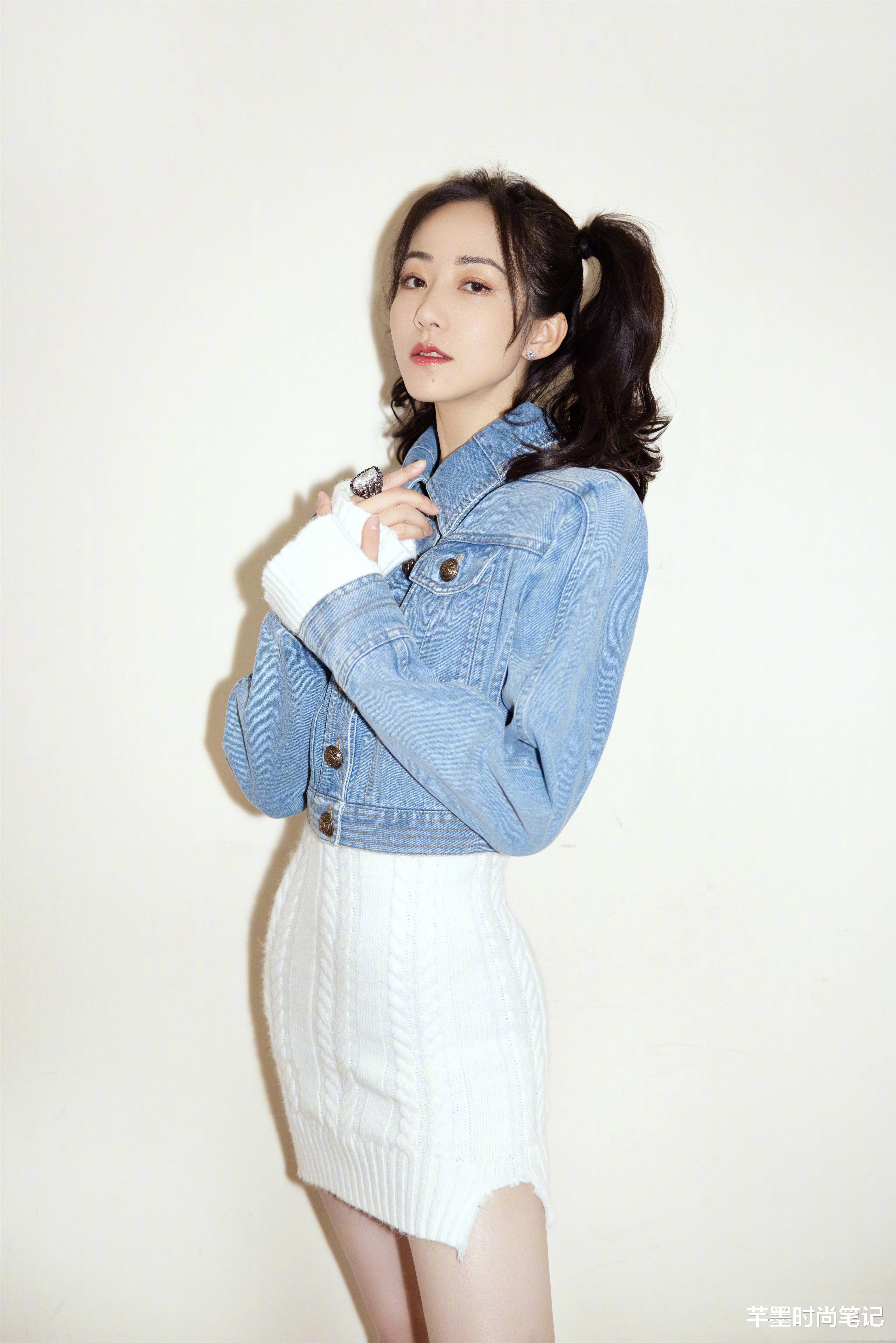 穿衣搭配|韩雪扎儿童马尾太“装嫩”了吧,牛仔外套搭配开叉裙,青春又俏皮