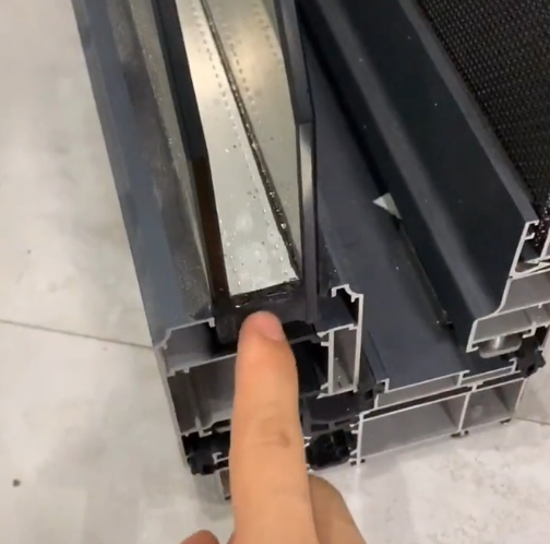 |家里窗户搞不清是中空还是真空玻璃的，我来告诉你！