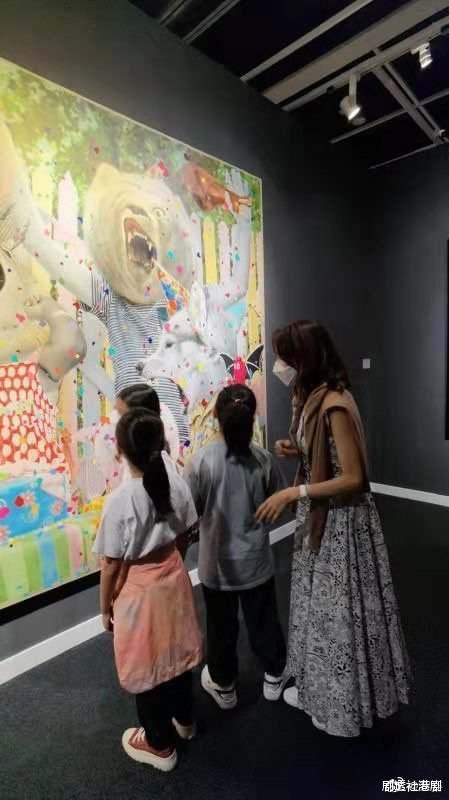 包子 扩充事业版图！49岁黎姿连开三间美容分店，陈法拉获邀做代言人