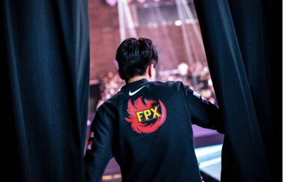 fpx战队|FPX.doggo正在连接，春丽不相信LWX，在世界赛前就开始预谋新AD