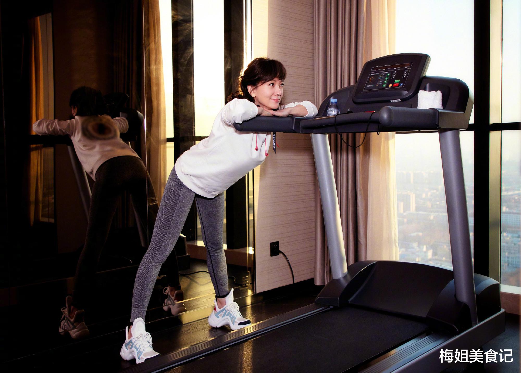 赵雅芝|67岁赵雅芝体重常年90斤，看完她的三餐，网友：太自律了，难怪身材好