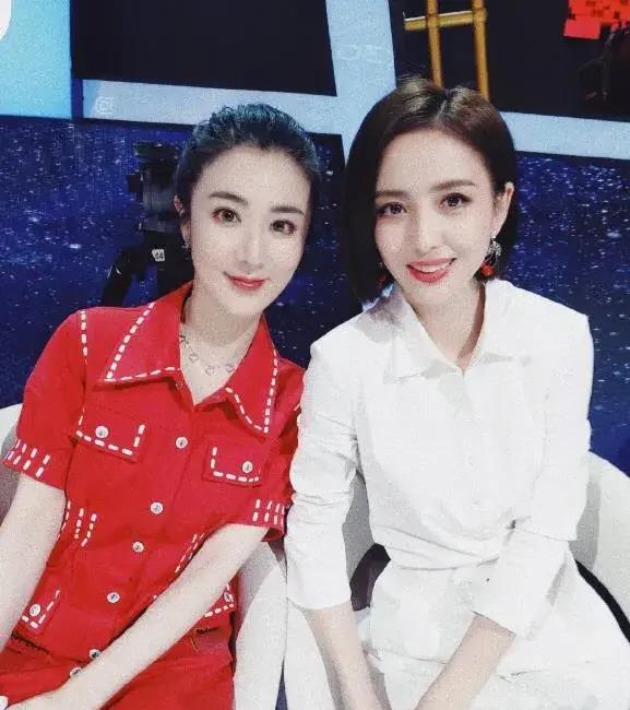 金晨|这些和薇娅合照的人也太尴尬了!