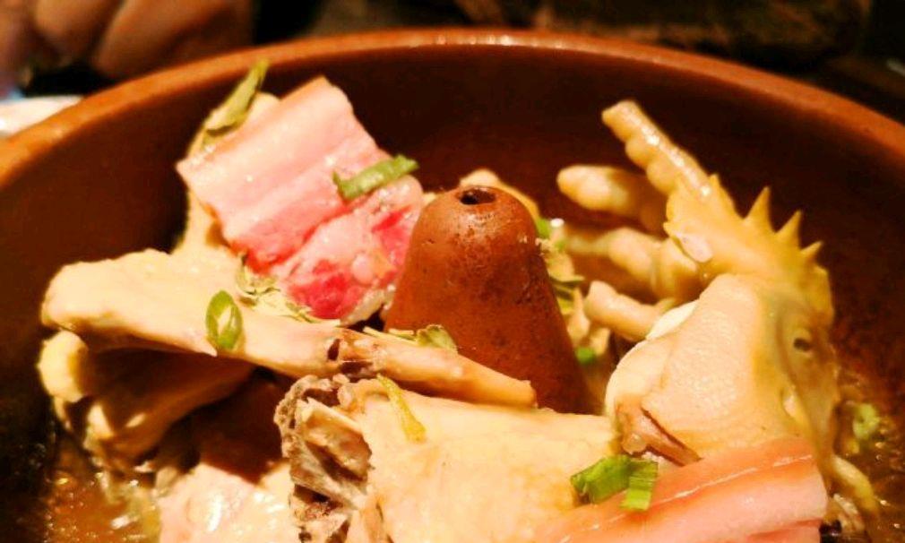 即兴的爱|#探店打卡#龙井路上茶人村。来杭州必吃餐厅首位。蝉联两届必吃榜