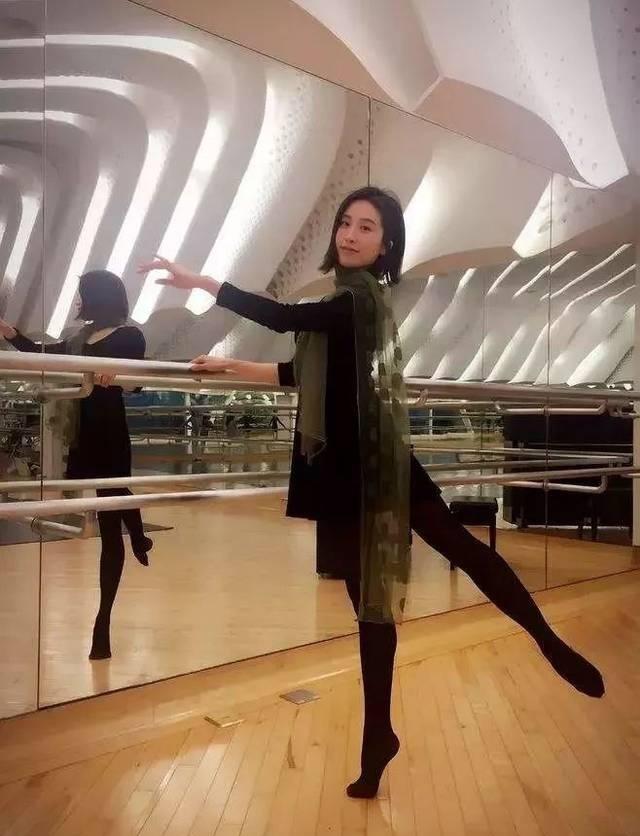 任嘉伦|“豪门惨剧”周美毅:在母亲葬礼上被离婚,丈夫带小三上门夺子