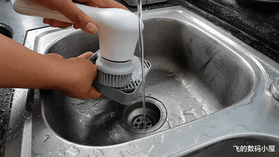 还在为厨房清洁烦恼?看看让你省心省力的魔雅厨房电动清洁刷