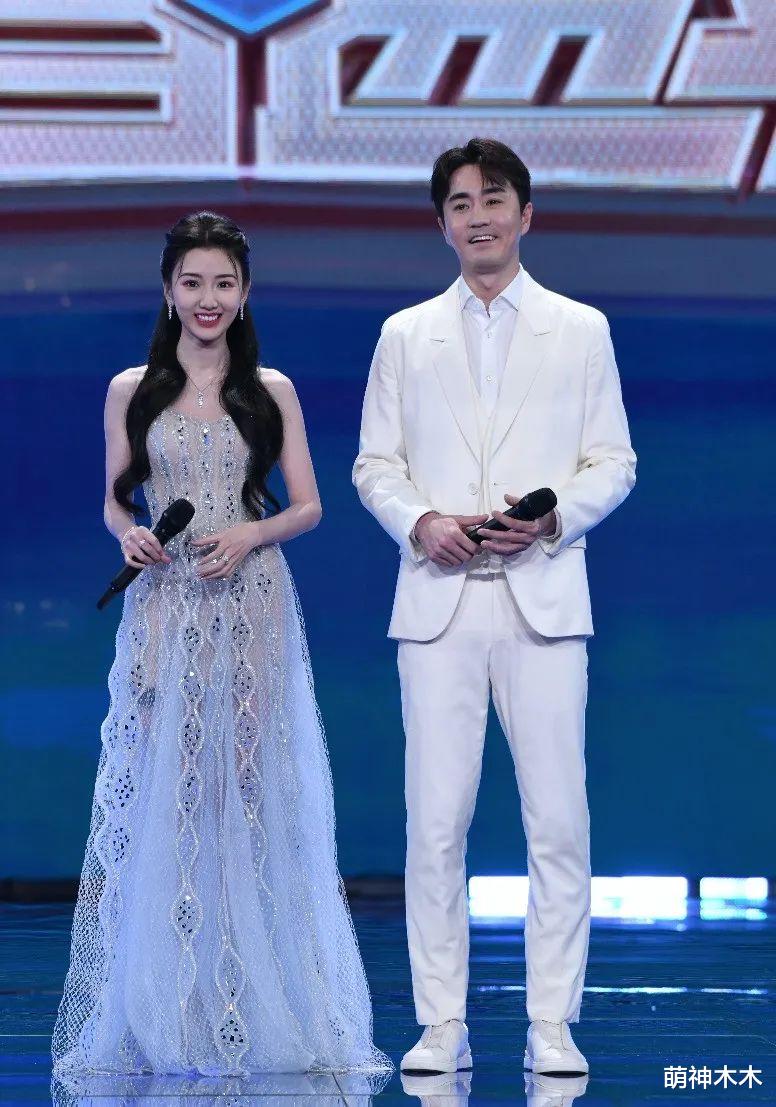 跨年|卫视跨年流量仍是主打：蔡徐坤有望跨三台演出，杨洋热巴合体