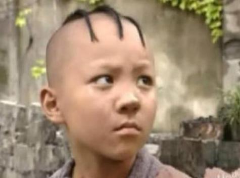 孟智超|他凭“三毛”一夜爆红，后因谢顶缝合300针，今容貌大变已无人识！