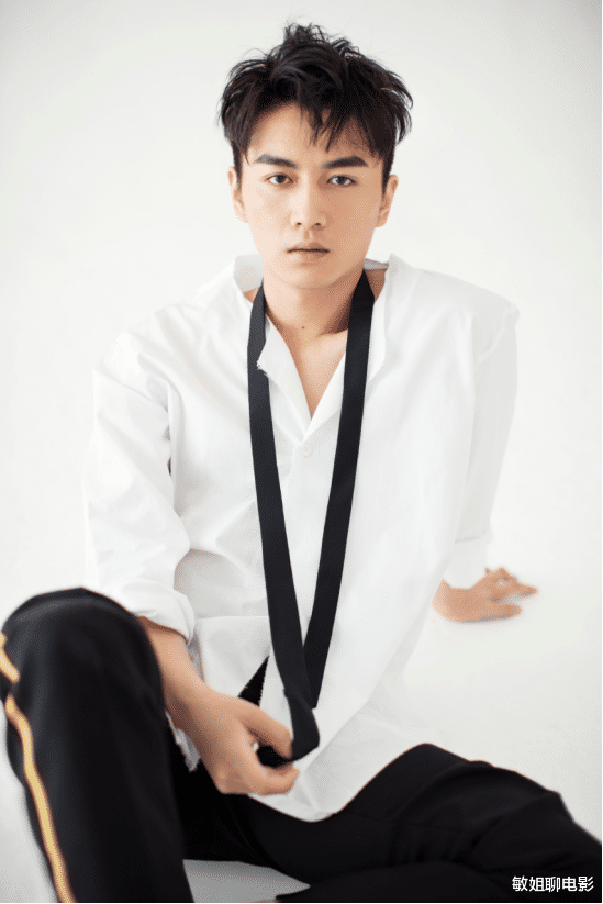 赵丽颖|赵丽颖离婚仅2天，悲剧就在陈晓身上重演，冯小刚果然所言不虚