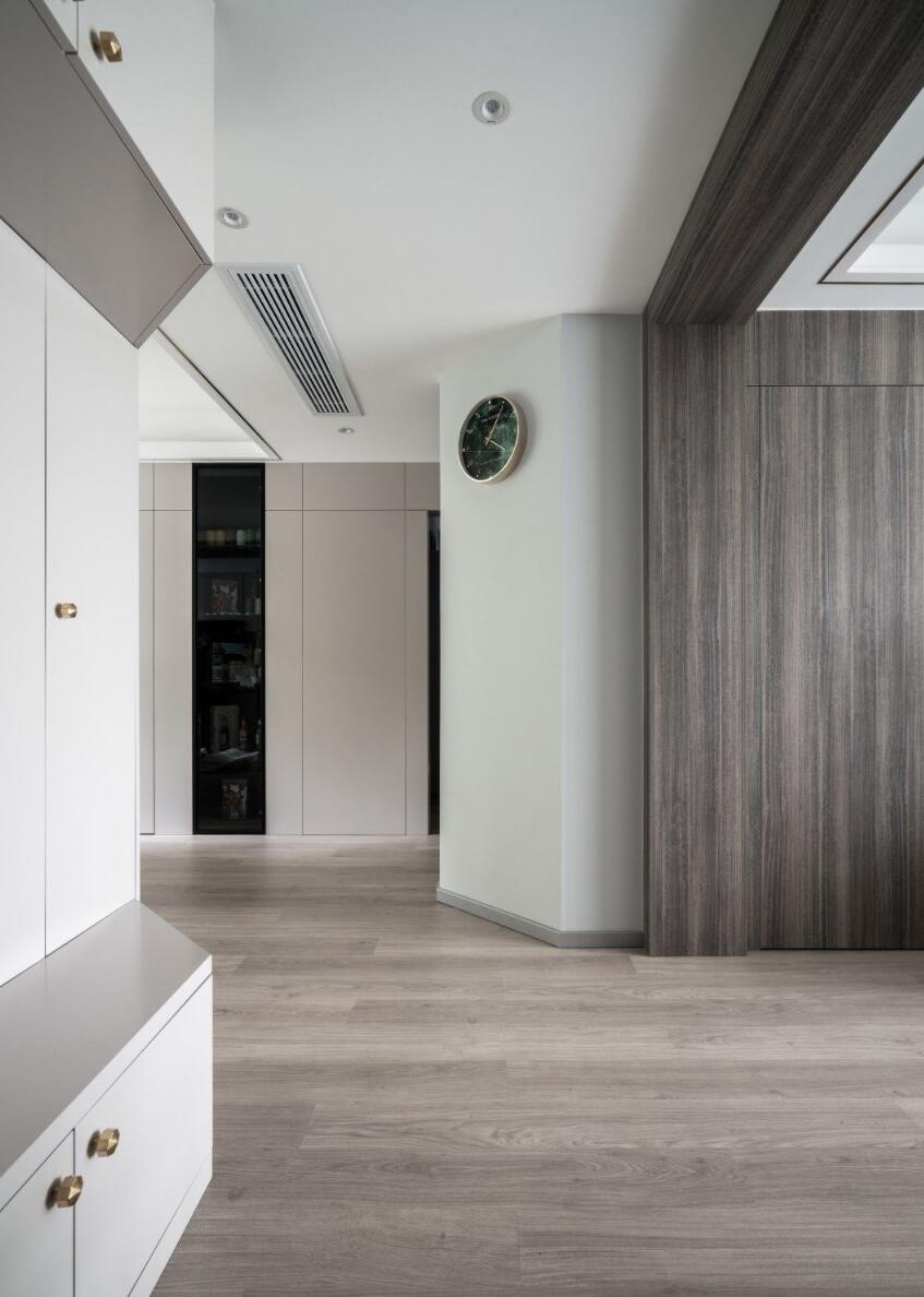 小拾谈装修|只是改个门洞，立马就多出个衣帽间，喜欢收纳，就学她家设计