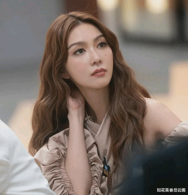 薛凯琪|40岁的薛凯琪看起来还是20岁的样子，难怪被称为香港最后的少女