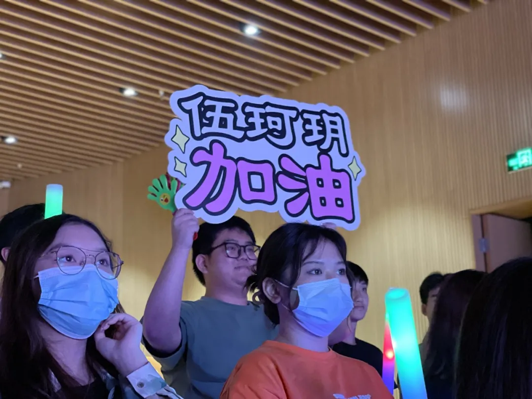 TVB|才貌双全！深大学子夺得“中国好声音”年度总冠军！