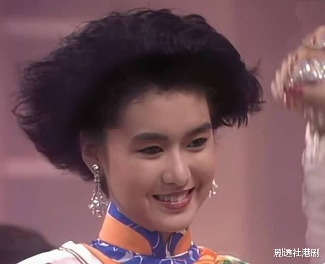 肉毒杆菌|苹果肌抢镜！香港著名女星改名后罕见现身，打肉毒杆菌留下后遗症