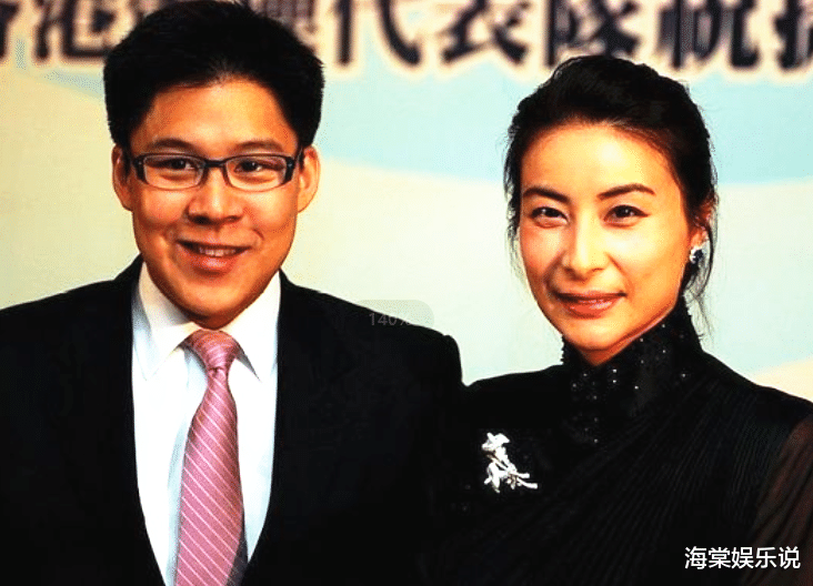 陆毅|郭晶晶40岁在平价餐厅庆生!点的菜品可口又便宜,霍启刚大献殷勤