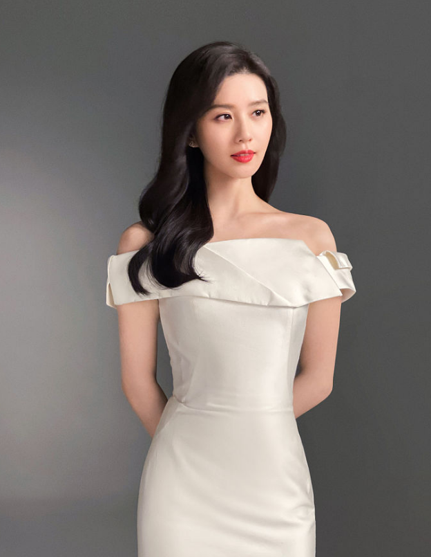 刘诗诗|大美娇妻刘诗诗一袭白色长裙出镜，如梦如幻，被赞仙界公主下凡！