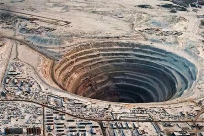 钻石 科普：历史上人类挑战地球的事，在当时是相当伟大的一个创举