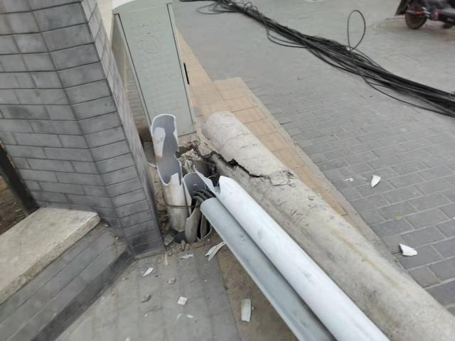 北京日报客户端 一大早刘家窑周边居民家里咋停电了？又是大货车惹的祸