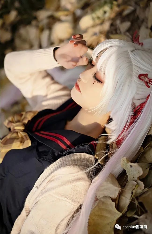 制服|cos：不知火制服cos，在林中自由漫步