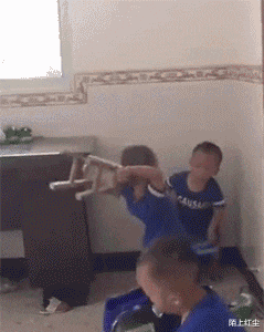 淮北|“女友闺蜜喊我去KTV，穿成这样谁顶得住啊？”哈哈哈