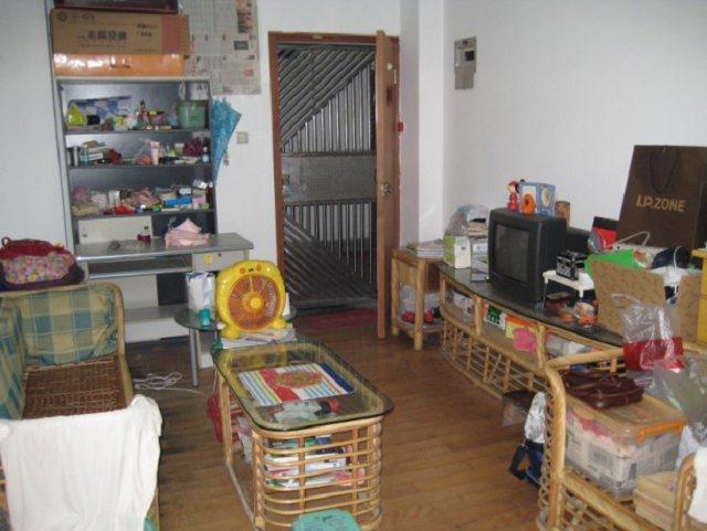 不顾反对买41平旧房,改造后大家一看客厅就愣了,还有这种操作?