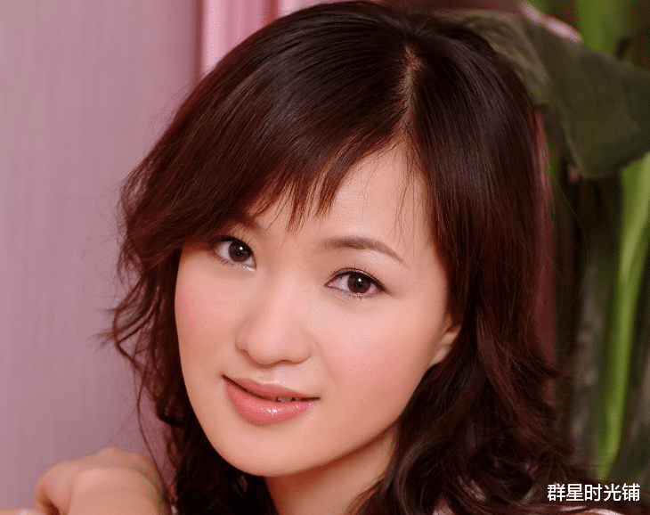 春晚|军旅歌唱家雷佳:连登春晚舞台12次,身家上亿,丈夫身份不一般