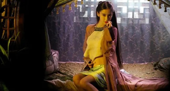 Angelababy|杨颖情人节发文，疑似回应已经离婚？