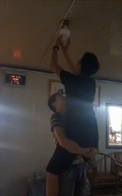 广东省|“地铁上看见心仪的女生，但她的职业很特殊！”你敢上去搭讪吗？