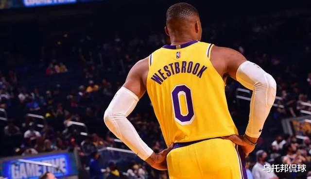 短线 季前赛：湖人不敌勇士遭遇五连败，交易威少成最大错误