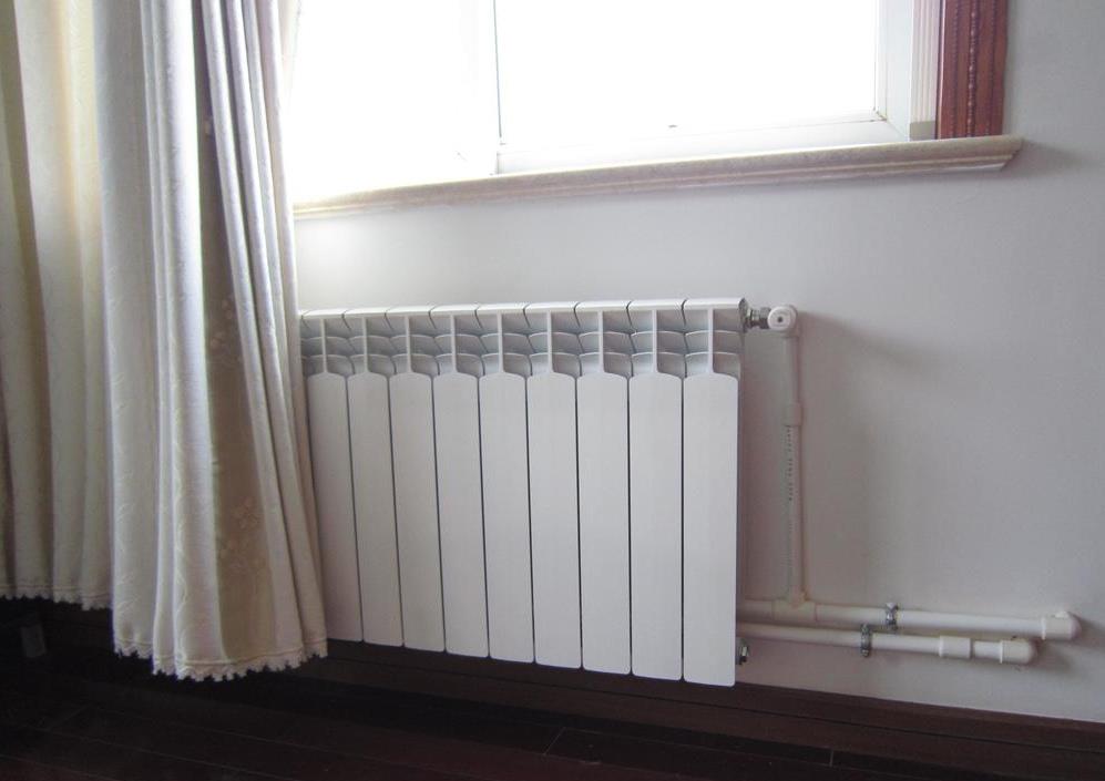 家里暖气片只有第一组热，后面都不热，原因常有5点，看完再处理