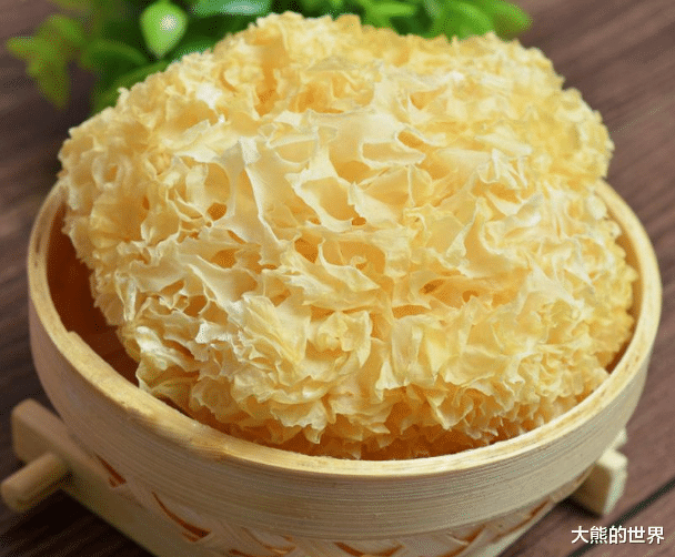 红枣|冬天又冷又干,女人记得多吃这4种食物,越吃气色越好,显年轻