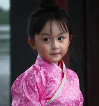 芈月|2岁出道年入百万的“小芈月”，因颜值高被禁止整容，今变成这样