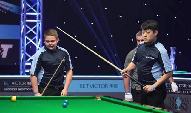 锄头 漂亮!丁俊晖接班人逆转晋级,斯诺克5大种子选手取得开门红