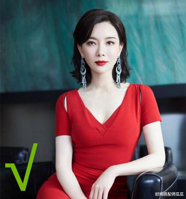 发型|?45岁的女人，建议避开这3种发型，不仅大妈感十足，还显老没气质
