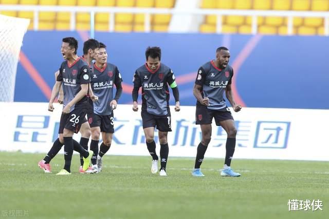 中甲|絕平！1-1，中甲大黑馬又爆發(fā)，3戰(zhàn)搶7分升至第一，今年強(qiáng)勢(shì)沖超