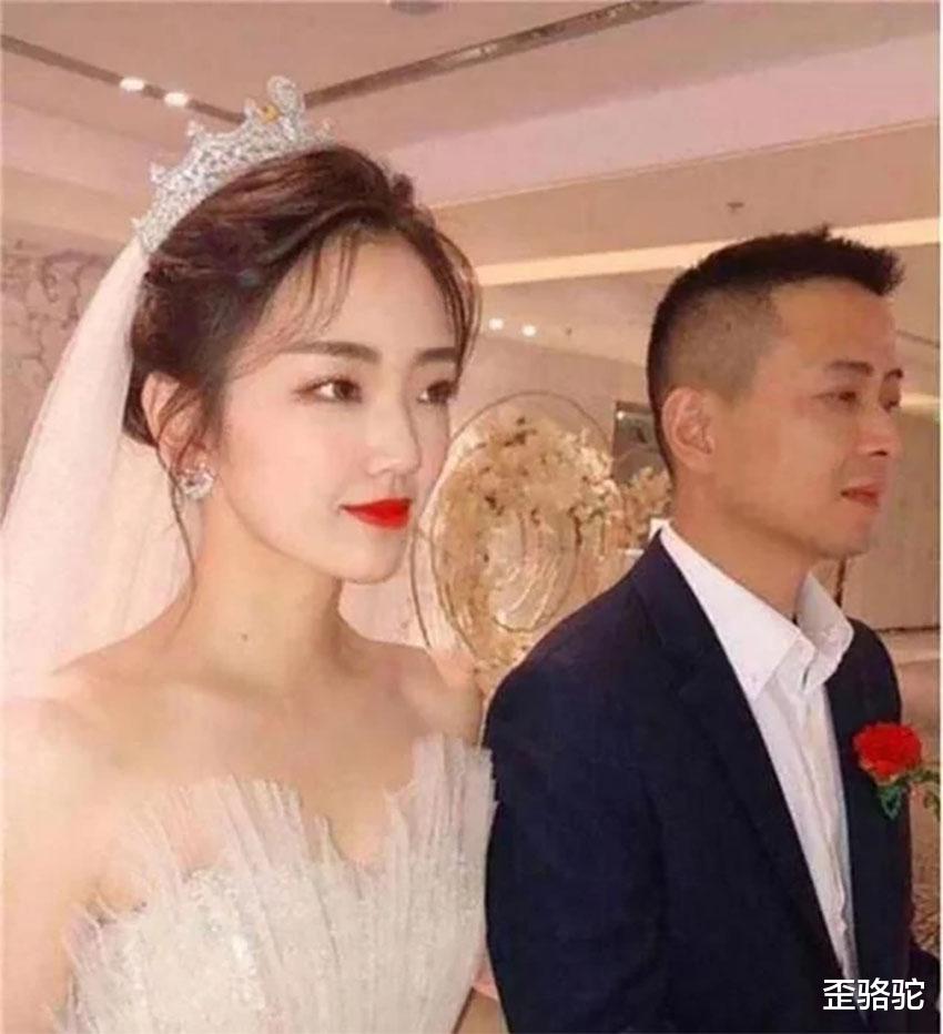 歪骆驼|同学：你爸爸好胖啊，女儿：他是我叔叔