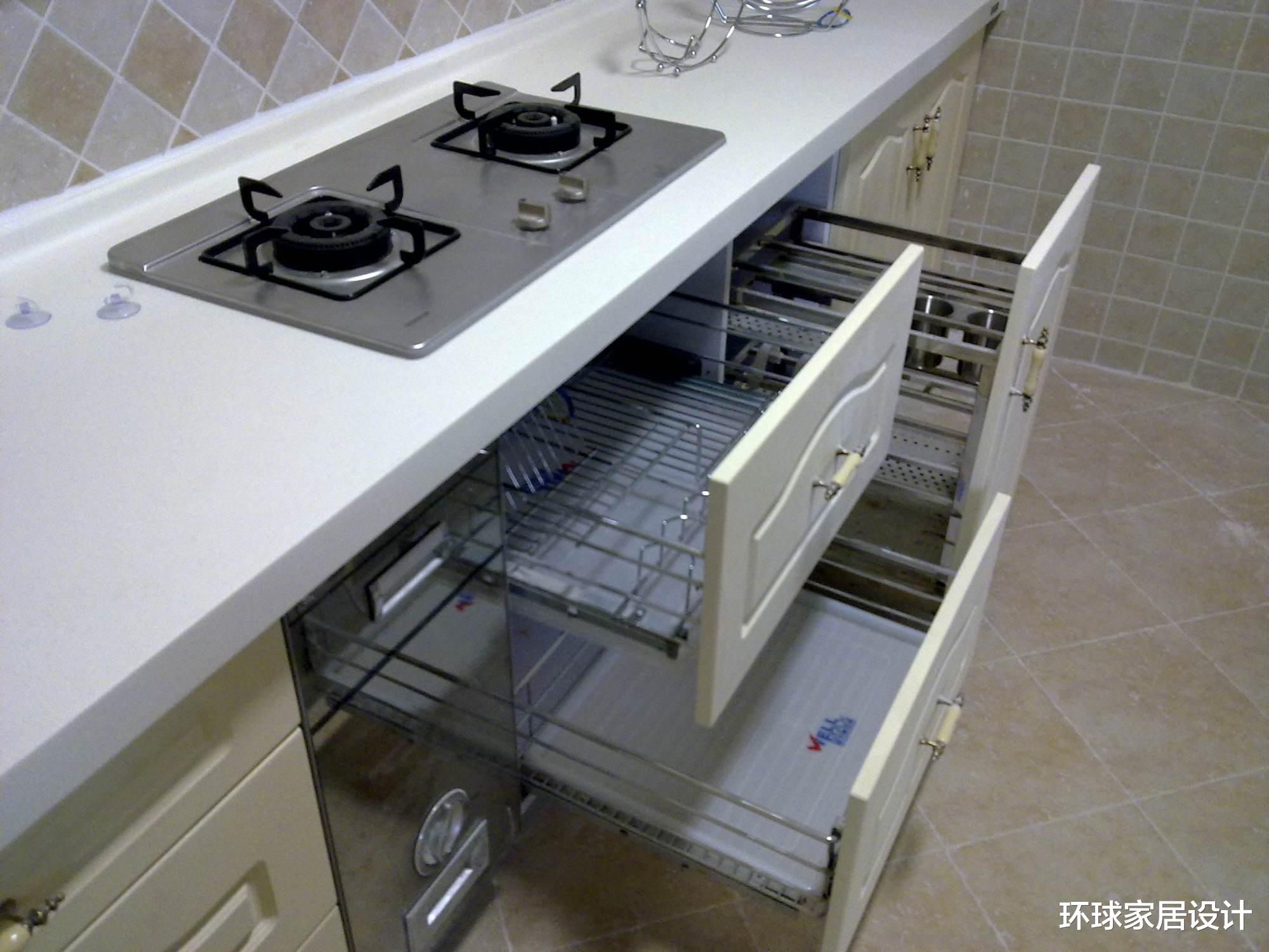 定制橱柜上那些饱受争议的设计,好不好用因人而异,选择前要三思