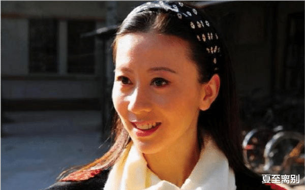 关晓彤|“人体模特”汤加丽,总搜索达2亿次,父亲暴怒:我怎么出门见人