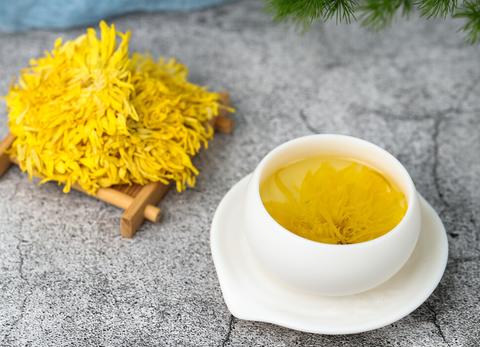 肝脏|38岁男子确诊肝癌，化疗数次离世，医生：常喝2水，肝脏或会烂掉