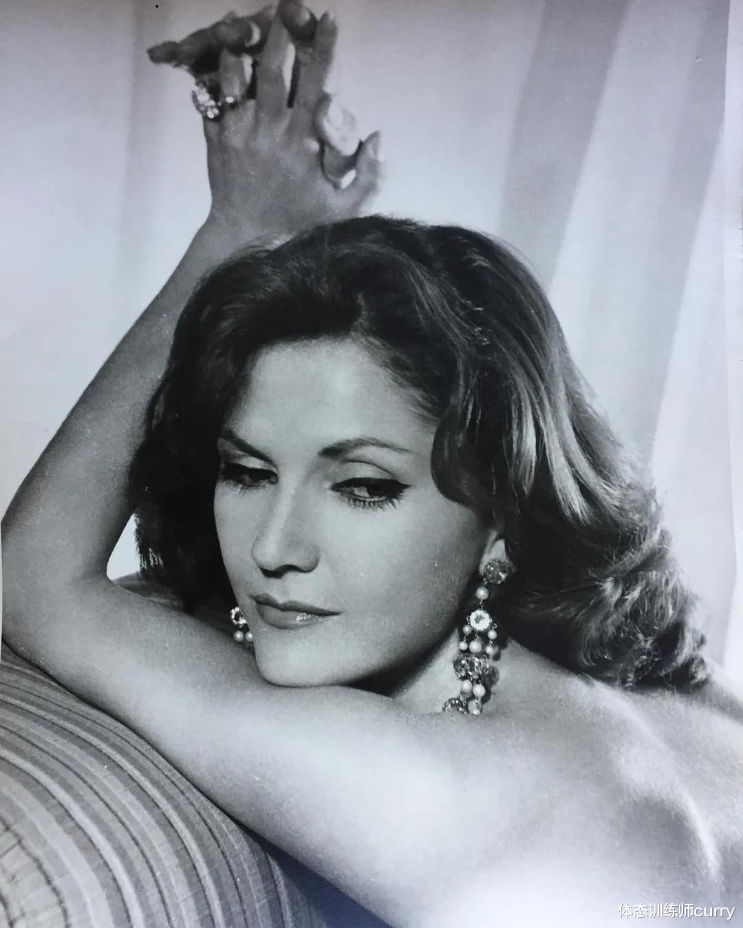 体态训练师curry|98岁活成18岁少女模样，这个女人让全世界惊艳、折服！