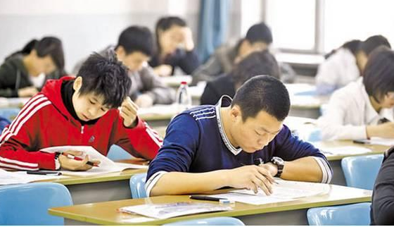 东昌府|“无编制”公务员脱颖而出，不要求应届毕业生，人到中年也可报考