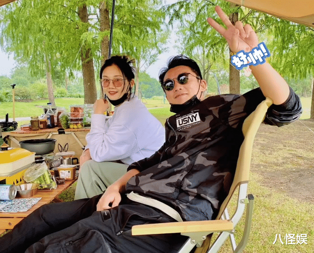 苗苗|苗苗室外追郑恺新剧，不吃醋老公演感情戏，郑恺撒娇求抱抱好甜